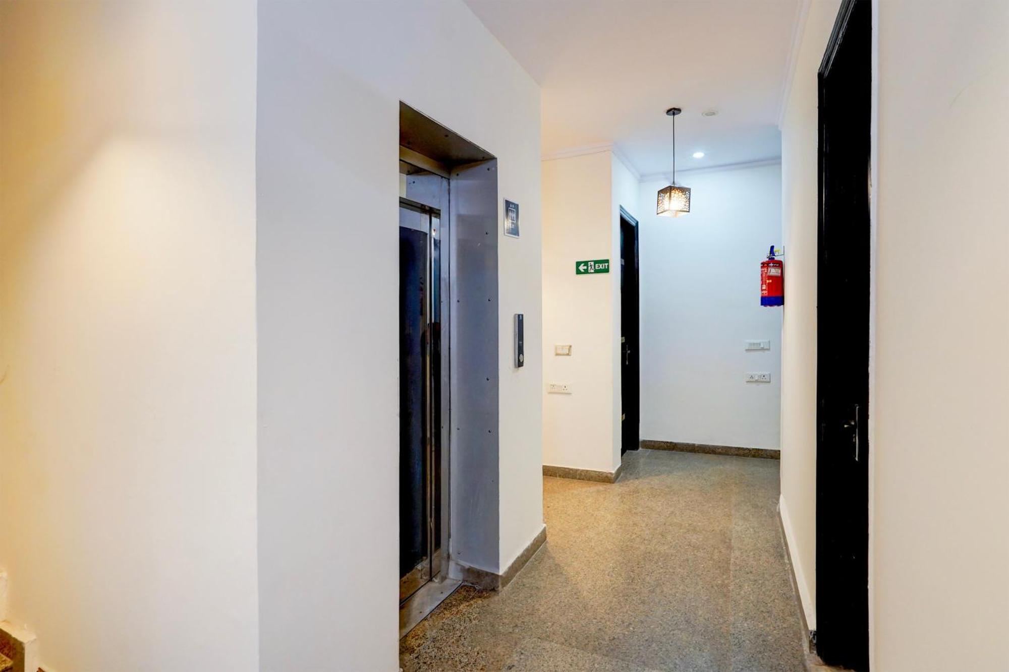 Super Townhouse Sector 53 Golf Course Road Apartamento Gurgaon Exterior foto